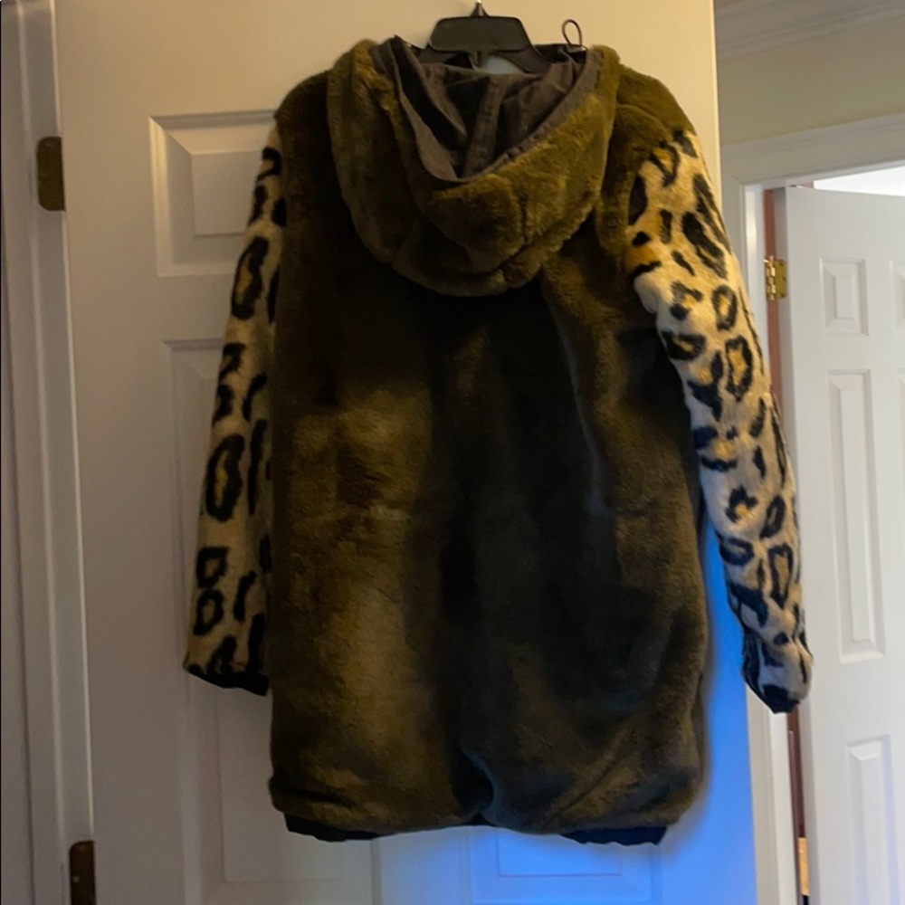 Jacket - Picture 3 of 6